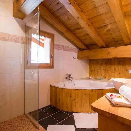Chalet Les Periades شاليه *
